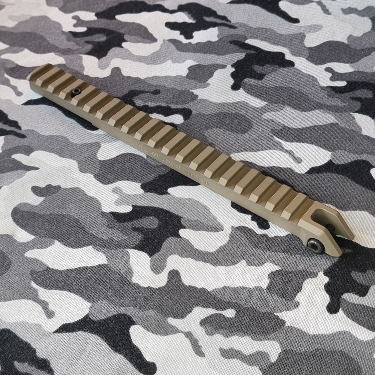 WYSSEN DEFENCE STGW57 ZF Montageschiene Picatinny, FDE