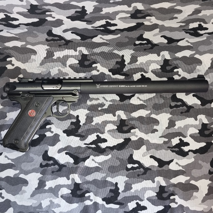 Pistole Ruger Mod. Mark IV Tactical mit integriertem Schalldämpfer .22 LR