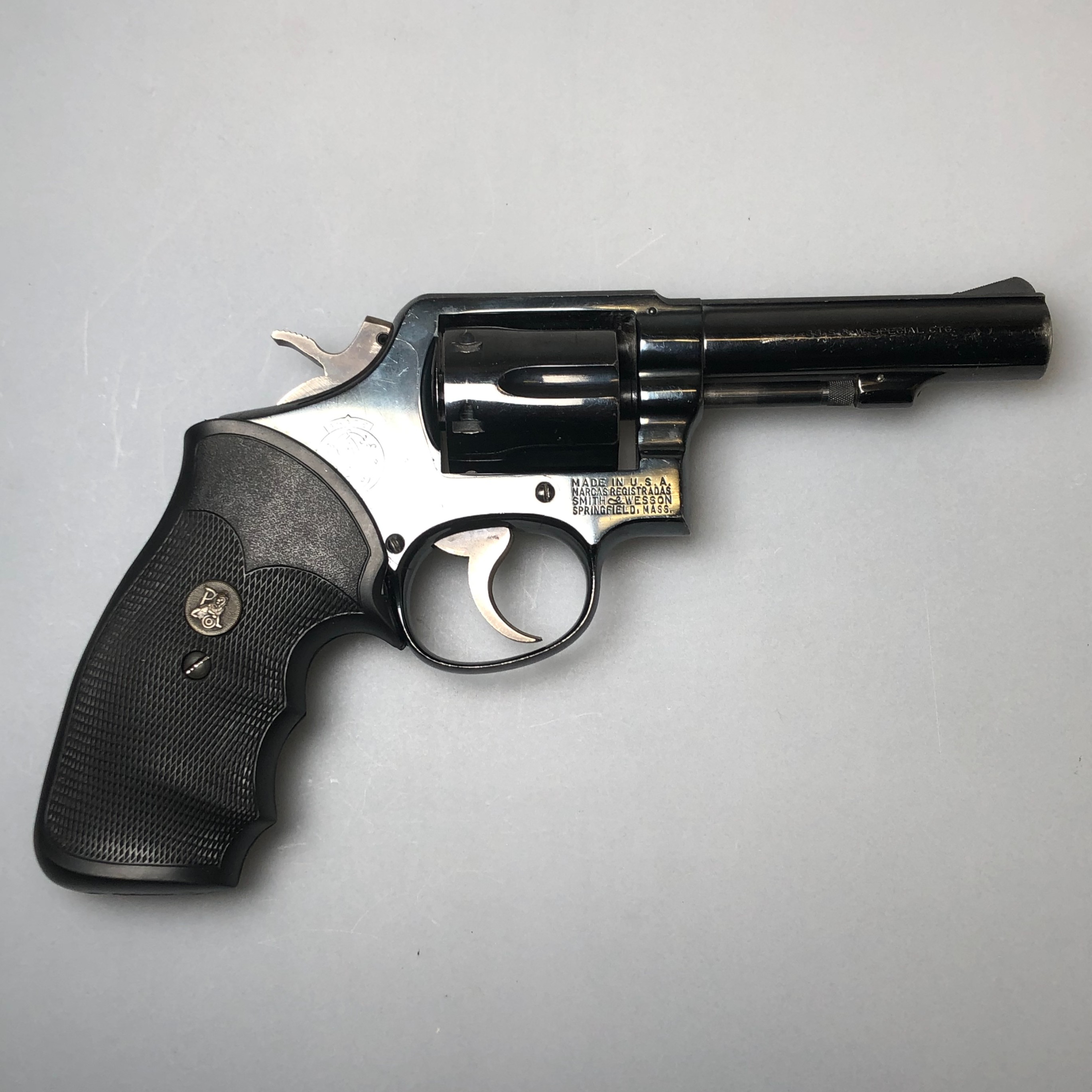 Revolver Smith & Wesson Mod.10-6, Lauf 4" .38 Spec. Pachmayr Griff, Occasion SNR:D331692
