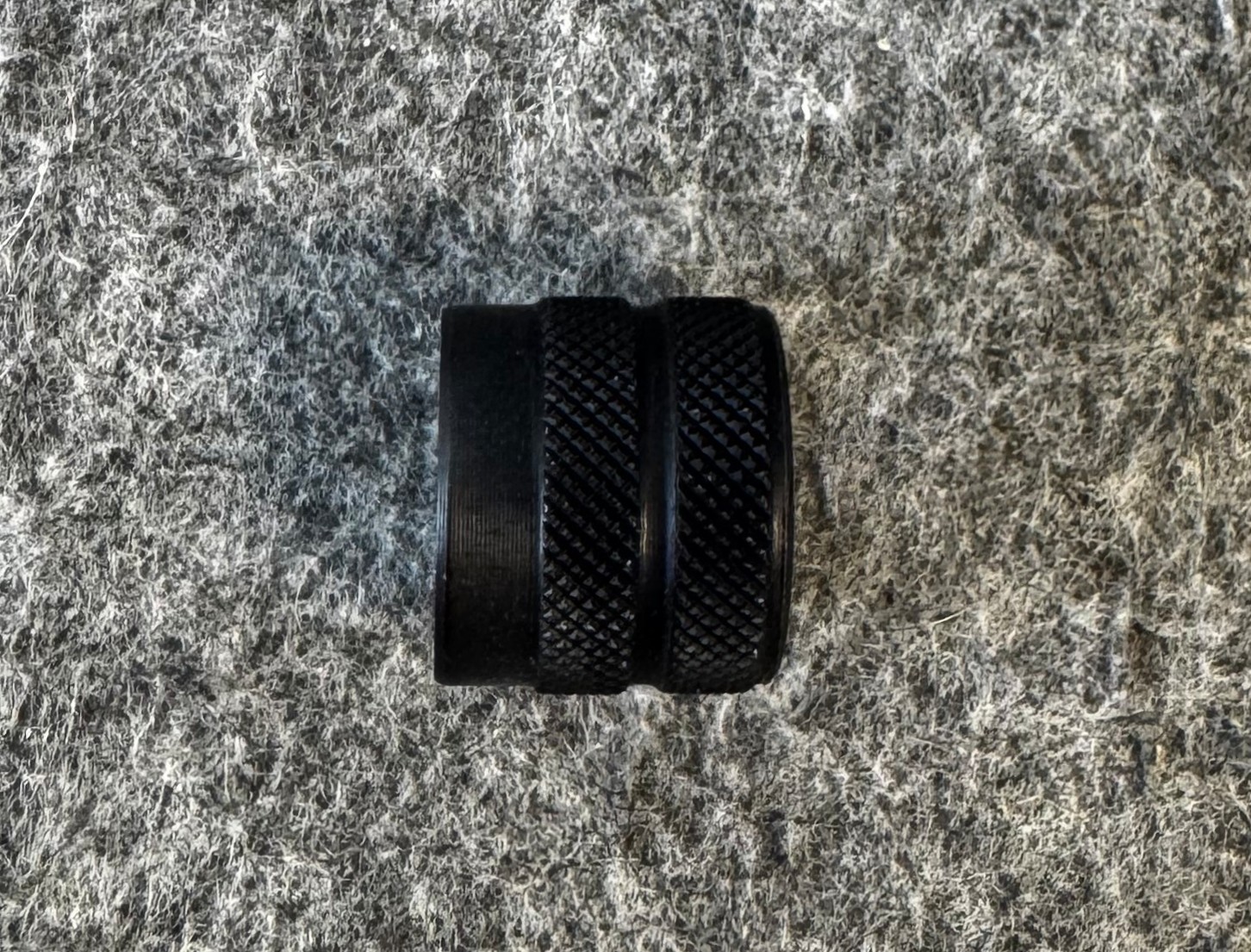 Gewindeschutzmutter M15x1x16mm, Aluminium, schwarz eloxiert, gerändelt